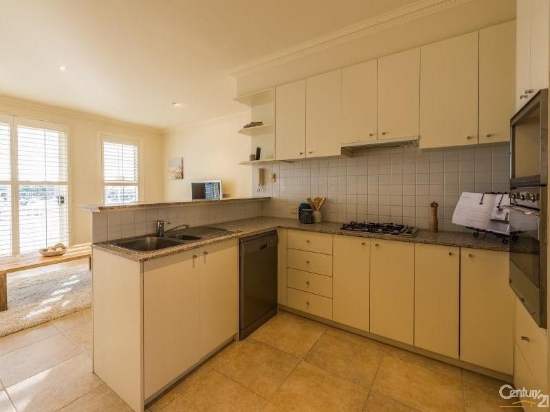 9 Scarborough Drive, Patterson Lakes VIC 3197
