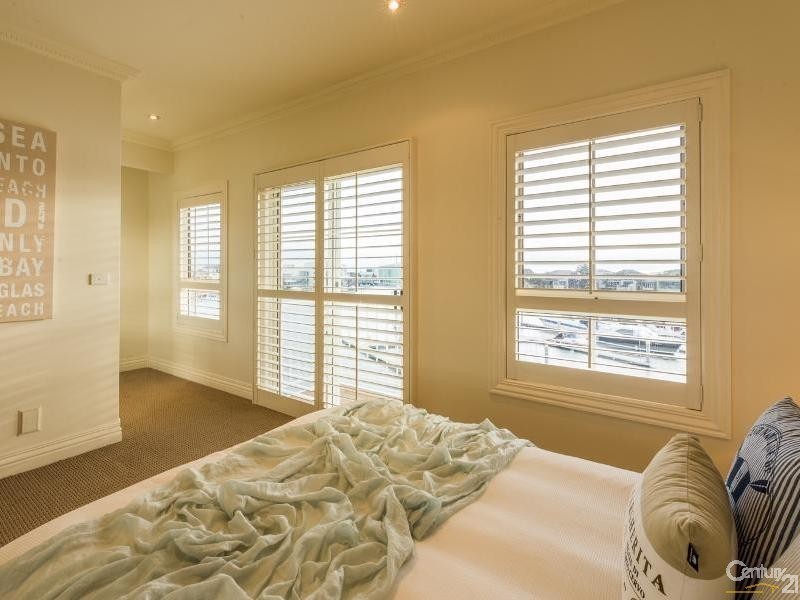 9 Scarborough Drive, Patterson Lakes VIC 3197