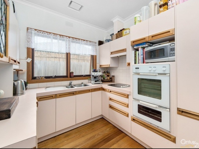 33 Mernda Ave, Bonbeach VIC 3196