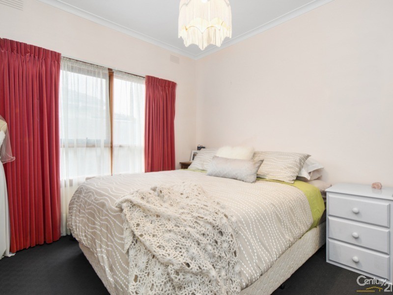 33 Mernda Ave, Bonbeach VIC 3196