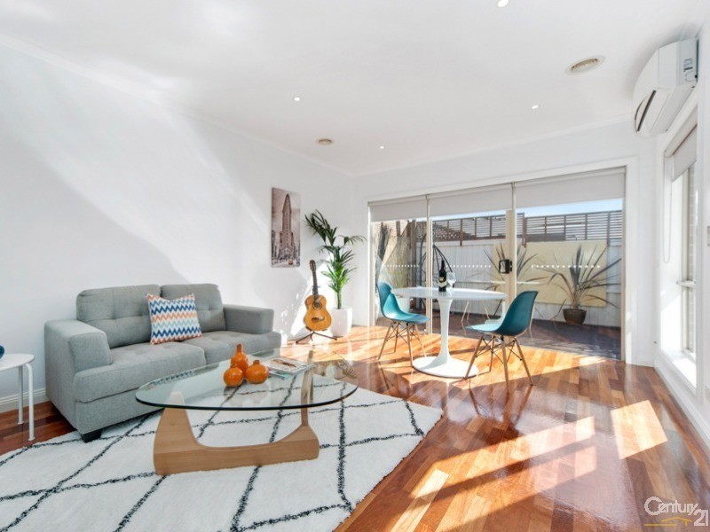 2/37 Bondi Rd, Bonbeach VIC 3196