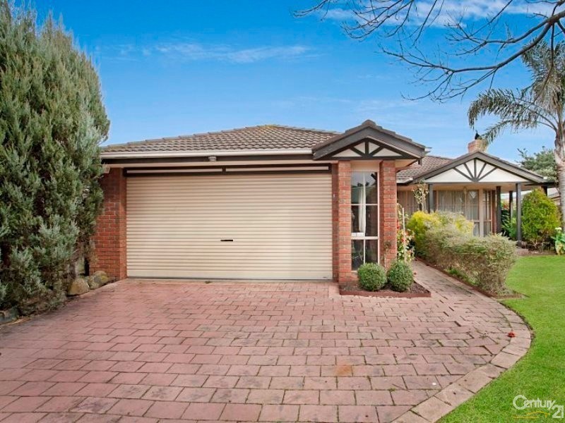 18 Palm Island Court, Patterson Lakes VIC 3197