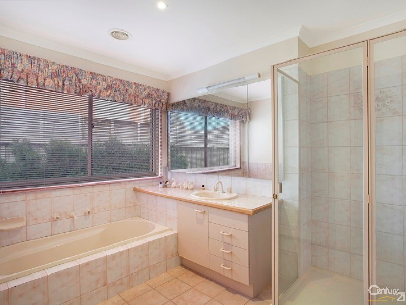 18 Palm Island Court, Patterson Lakes VIC 3197