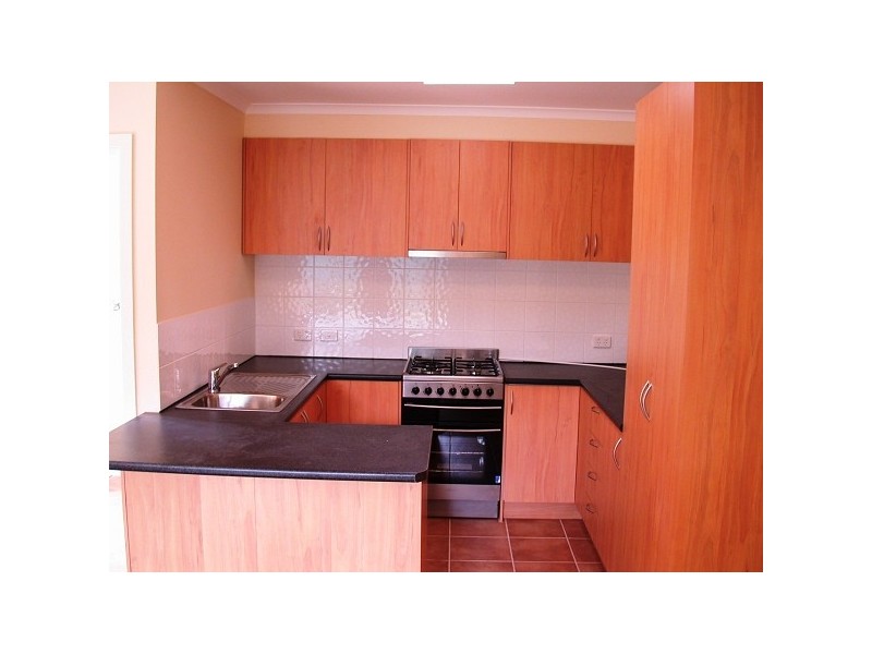 2/6 TANNER STREET, Oakleigh East VIC 3166