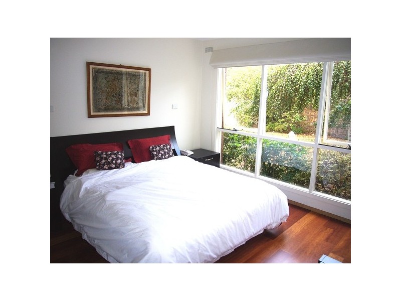 9 GRIFFITHS STREET, Caulfield VIC 3162