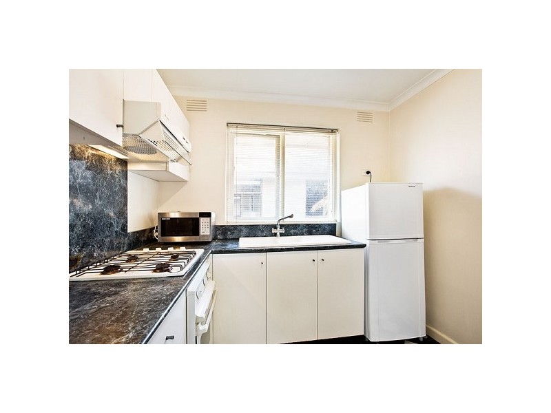 4/62 Gourlay Street, St Kilda East VIC 3183