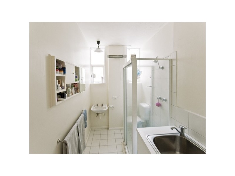 3/22B CRIMEA STREET, St Kilda VIC 3182