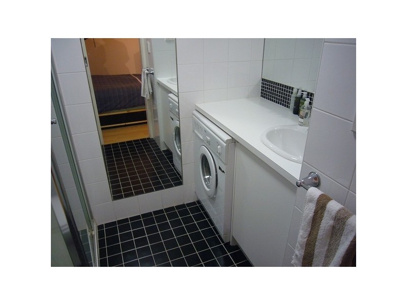 8/1 LUMLEY COURT, Prahran VIC 3181