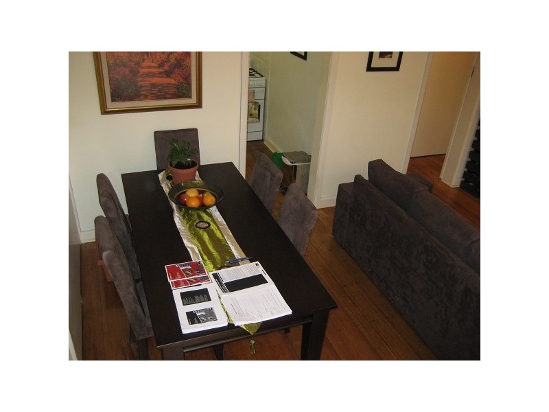 2/98 GROSVENOR STREET, St Kilda East VIC 3183