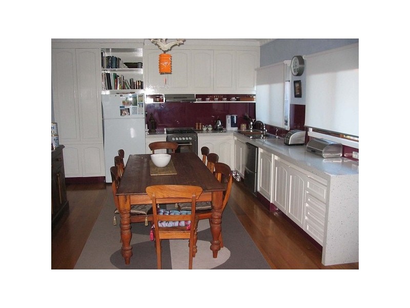 9 NARRAWONG CRESCENT, Caulfield VIC 3162