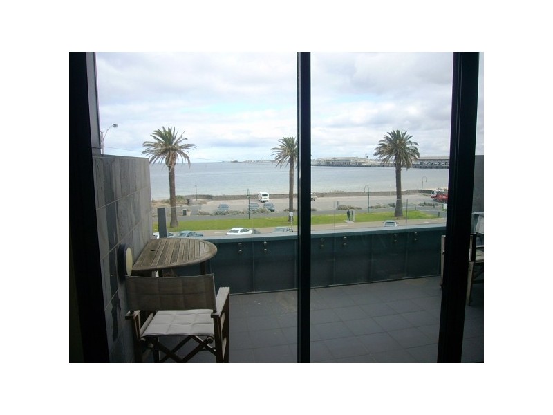 309/49 BEACH STREET, Port Melbourne VIC 3207
