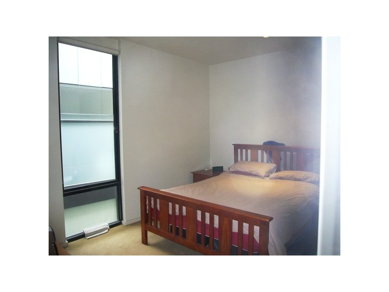 309/49 BEACH STREET, Port Melbourne VIC 3207