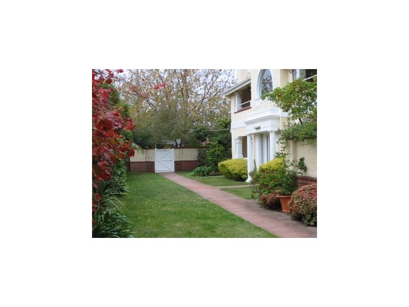 3/115 BRIGHTON ROAD, Elwood VIC 3184