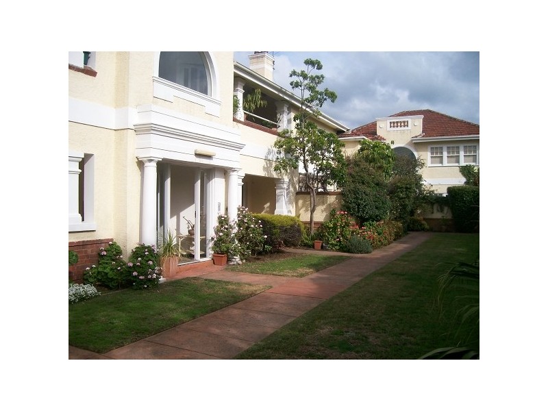 3/115 BRIGHTON ROAD, Elwood VIC 3184