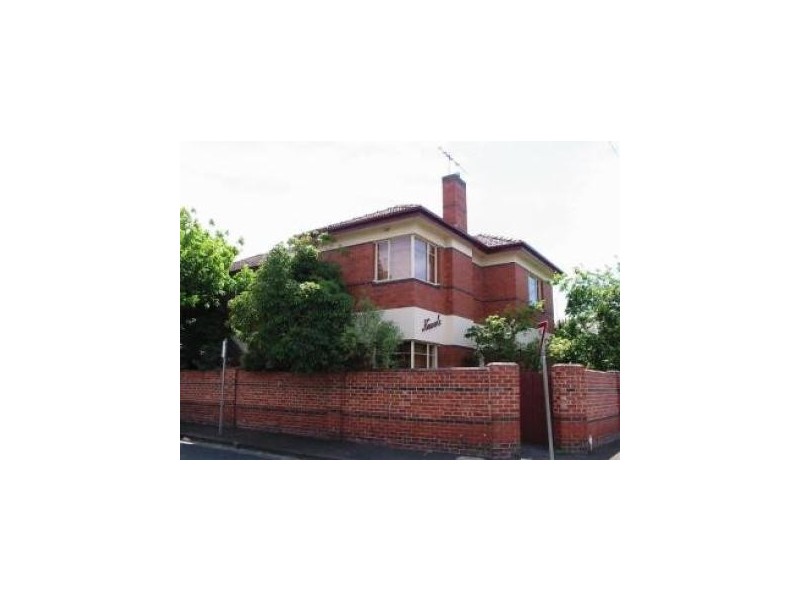 1/218 INKERMAN STREET, St Kilda East VIC 3183