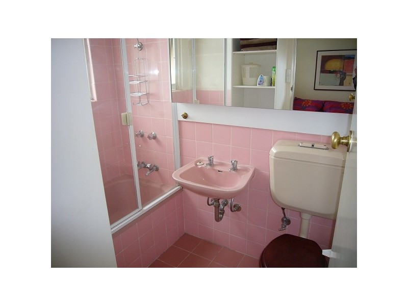 15/36 WATERLOO CRESCENT, St Kilda VIC 3182