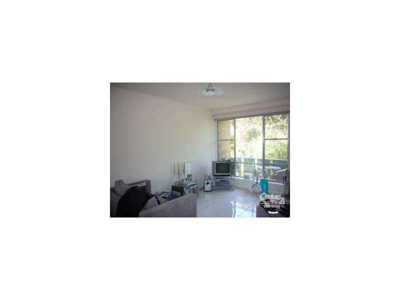 9/32 ORMOND ROAD, Elwood VIC 3184