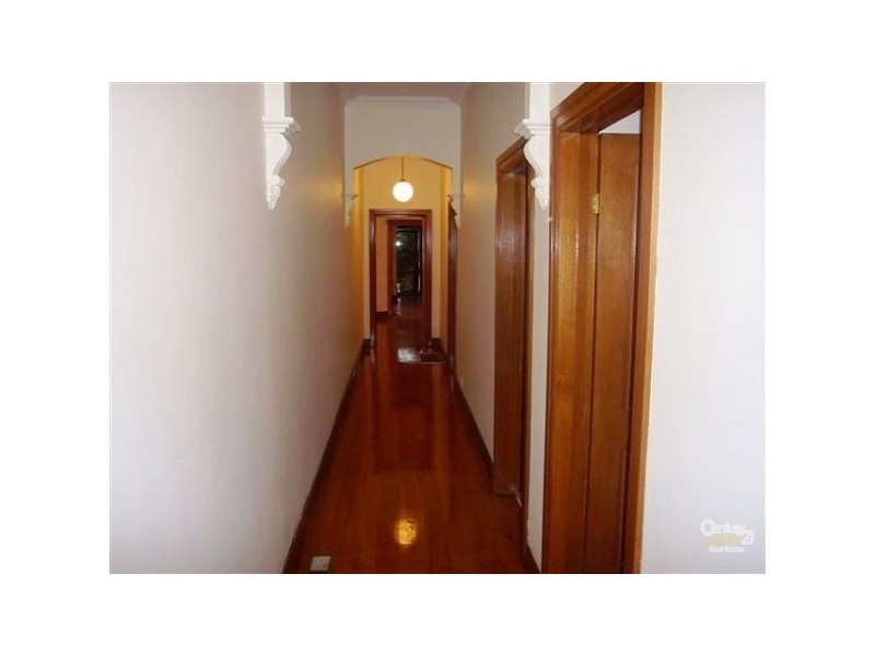 13 BALSTON STREET, St Kilda East VIC 3183