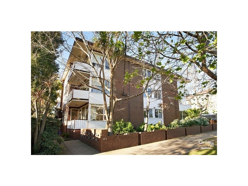 2/205 Dandenong Road, Prahran VIC 3181