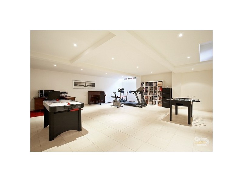 3 Tennis Grove, St Kilda East VIC 3183