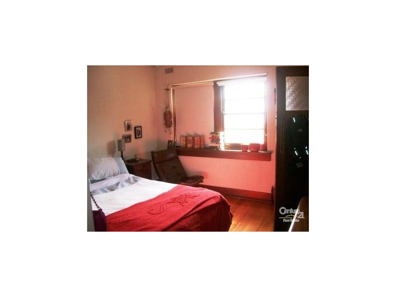 2/9 CHARLES STREET, St Kilda VIC 3182