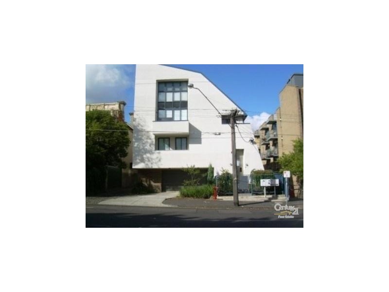 3/90 GREY STREET, St Kilda VIC 3182