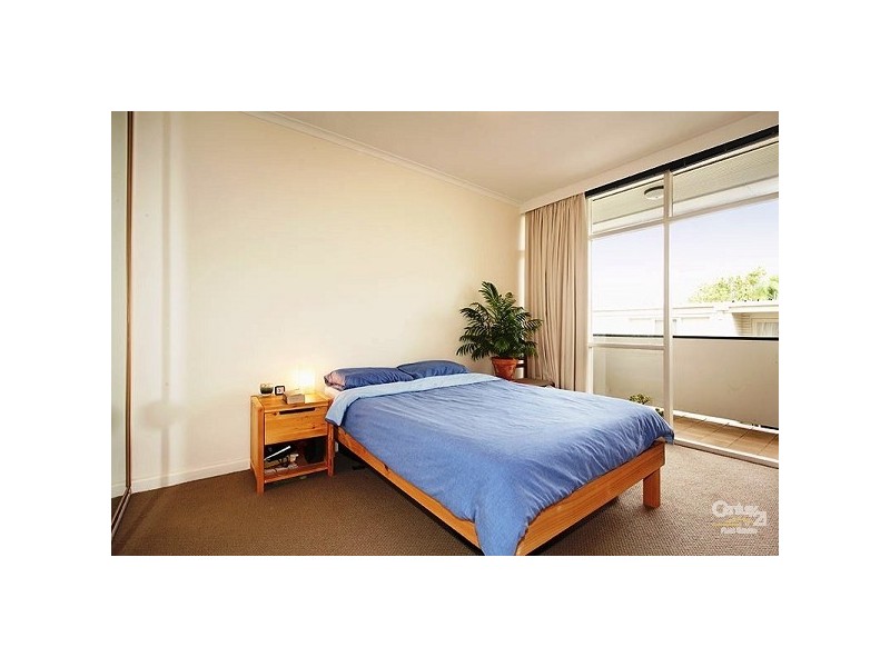 10/388 TOORAK ROAD, South Yarra VIC 3141