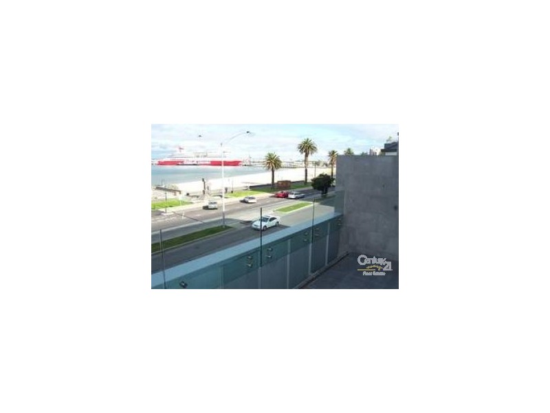 309/49 BEACH STREET, Port Melbourne VIC 3207