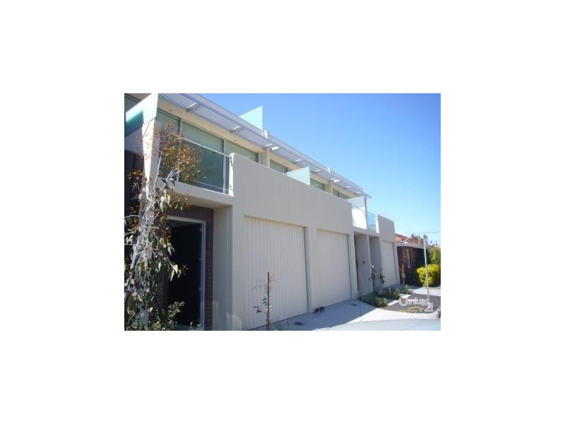 St Kilda VIC 3182