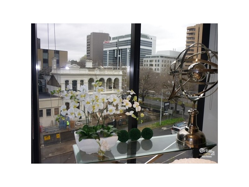 404/454 ST KILDA ROAD, Melbourne VIC 3004