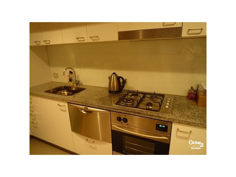 111/220 COMMERCIAL ROAD, Prahran VIC 3181