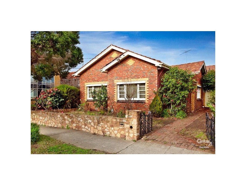 14 Robert Street, Elwood VIC 3184