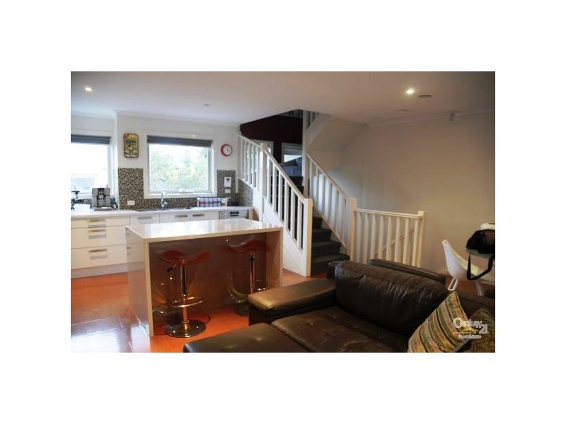 4/162 INKERMAN STREET, St Kilda VIC 3182