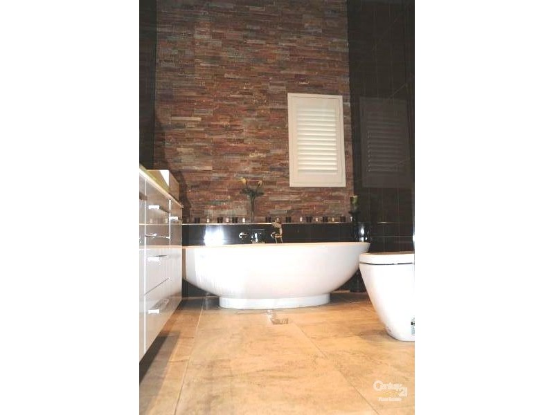 4/162 INKERMAN STREET, St Kilda VIC 3182