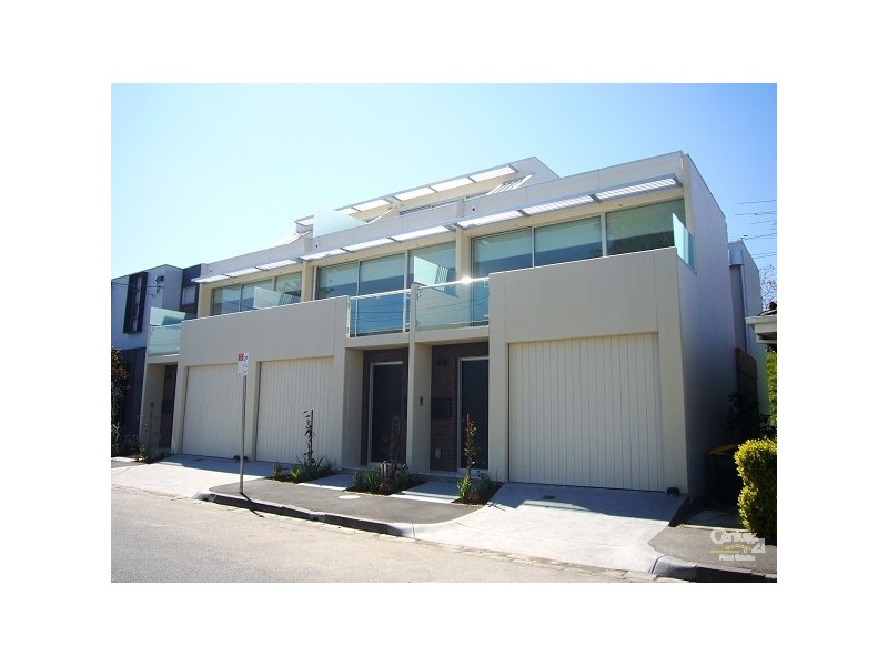 12B NELSON STREET, St Kilda East VIC 3183