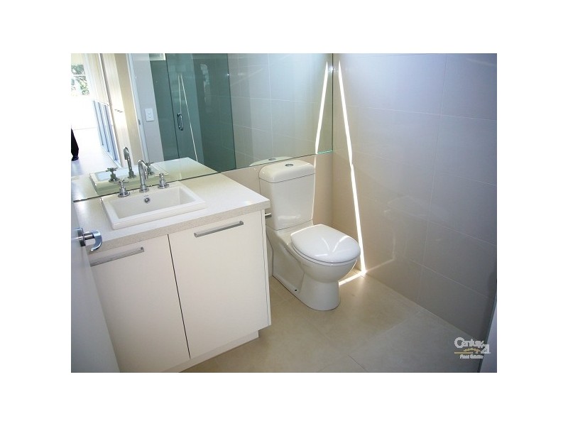 12B NELSON STREET, St Kilda East VIC 3183