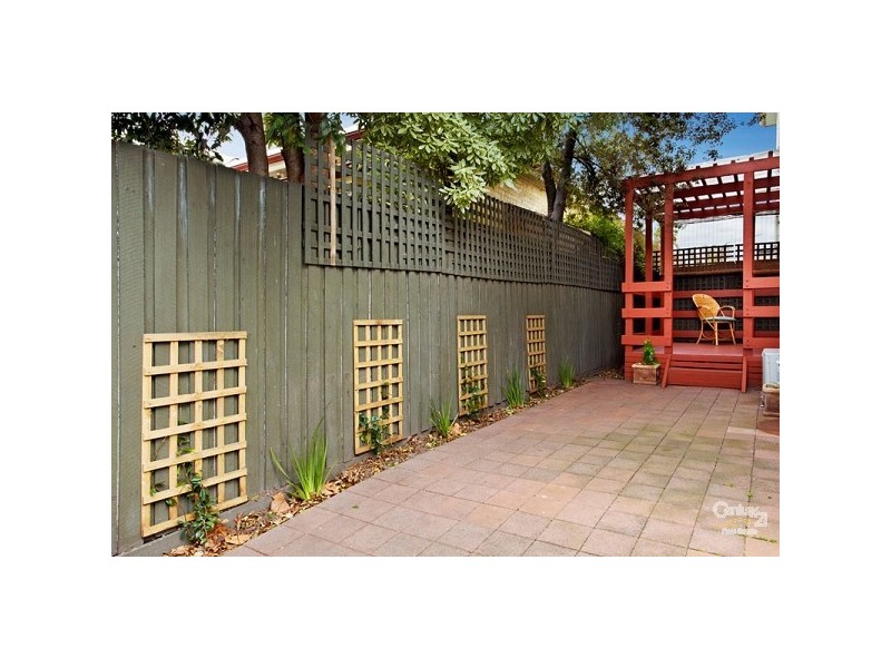2/16 Byron Street, Elwood VIC 3184