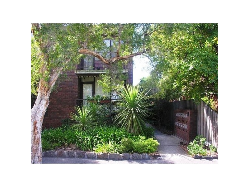 8/3 BROWNING STREET, Elwood VIC 3184