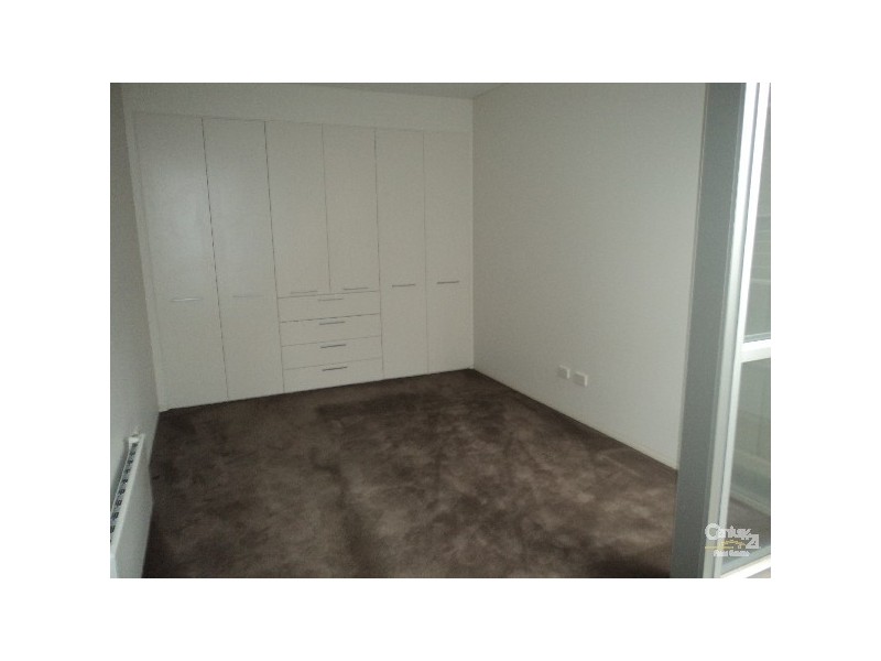 12B NELSON STREET, St Kilda East VIC 3183