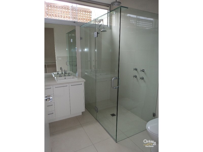 12B NELSON STREET, St Kilda East VIC 3183