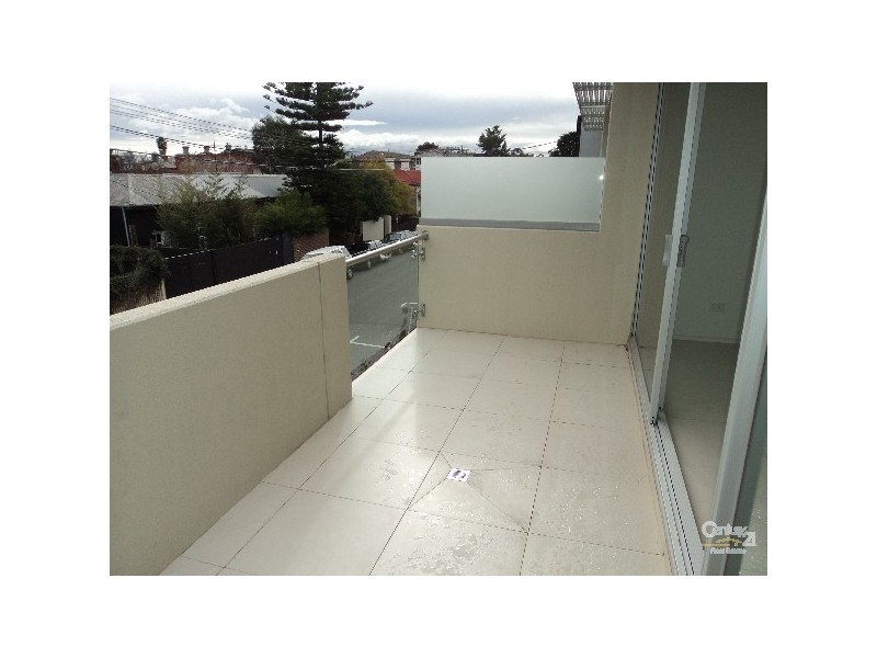 12B NELSON STREET, St Kilda East VIC 3183