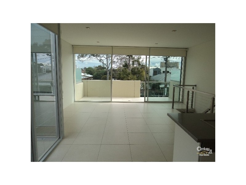 12B NELSON STREET, St Kilda East VIC 3183