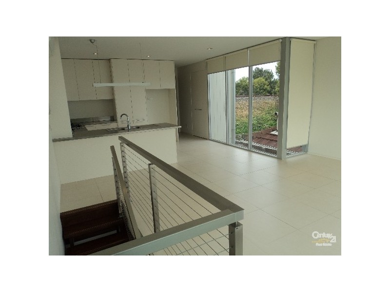 12B NELSON STREET, St Kilda East VIC 3183