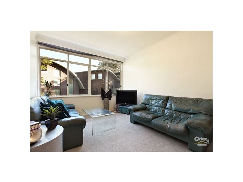 8/244 Barkly Street, St Kilda VIC 3182