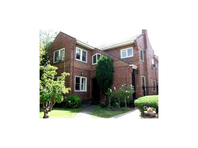 2/12 QUAMBY AVENUE, South Yarra VIC 3141