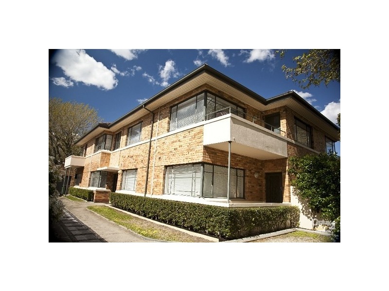 2/27 RUSKIN STREET, Elwood VIC 3184