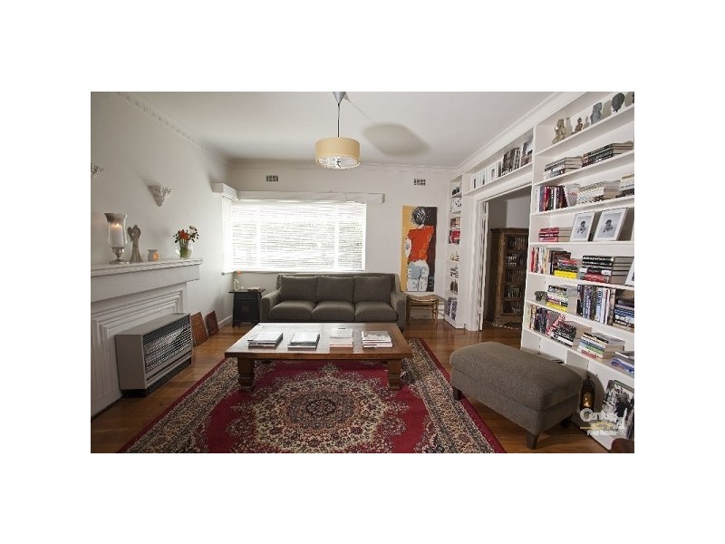 2/27 RUSKIN STREET, Elwood VIC 3184