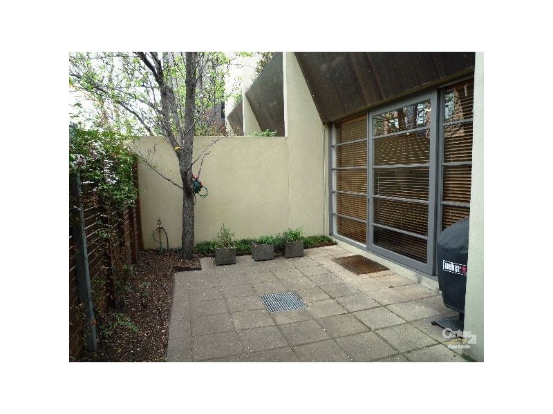 9 ST EDMONDS ROAD, Prahran VIC 3181