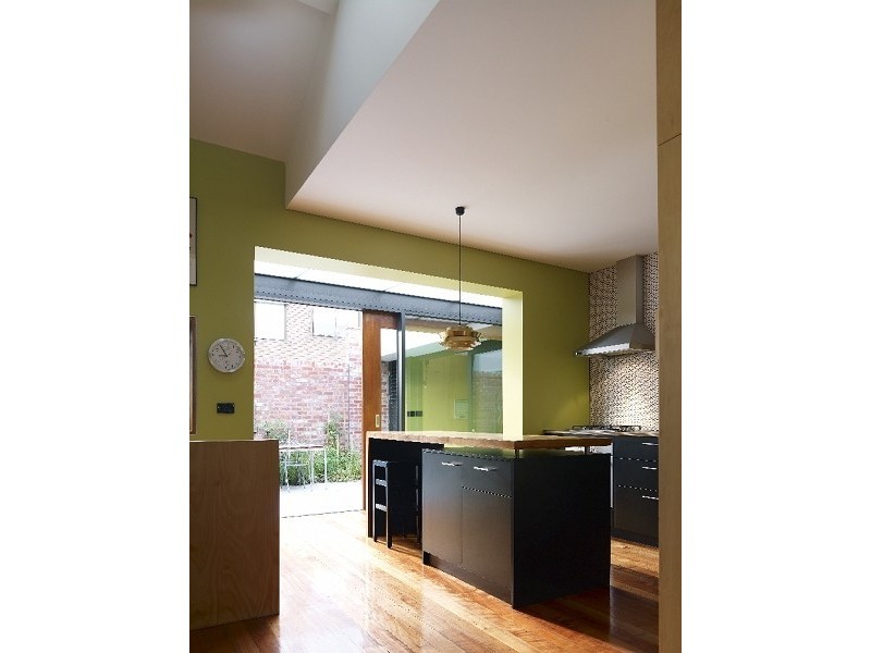 8 JERVOIS STREET, St Kilda East VIC 3183