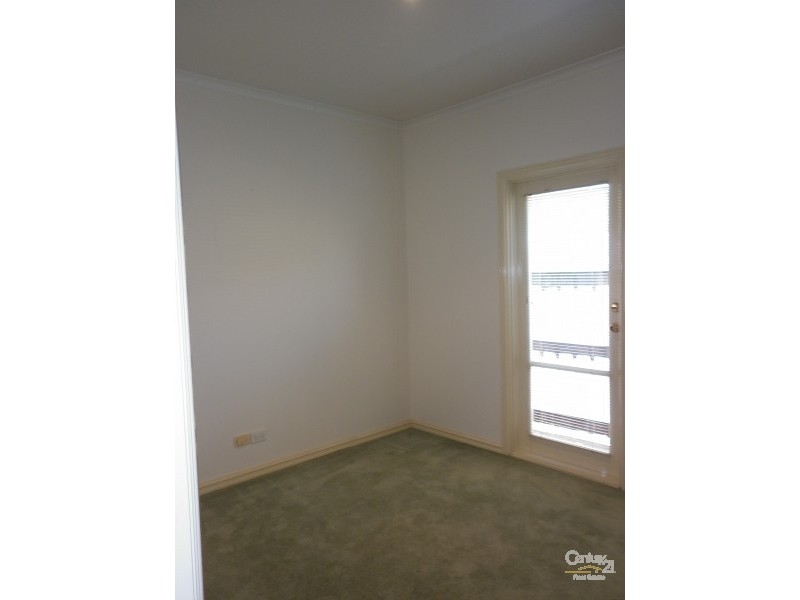 2/22 HAWTHORN AVENUE, Caulfield North VIC 3161